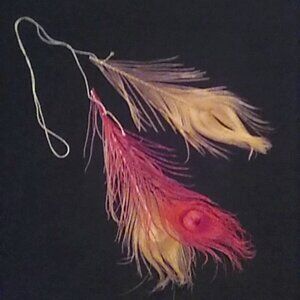 Feather Cat Toy 3 Long Peacock Feathers Fuchsia & Natural Hang From Door Handle